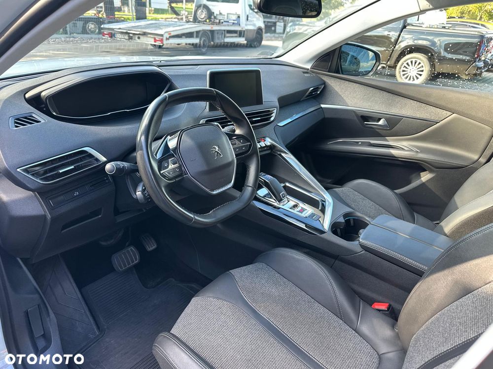 Peugeot 3008 - 11