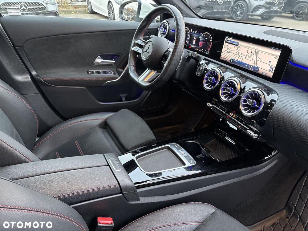 Mercedes-Benz Klasa A 200 AMG Line 7G-DCT - 17