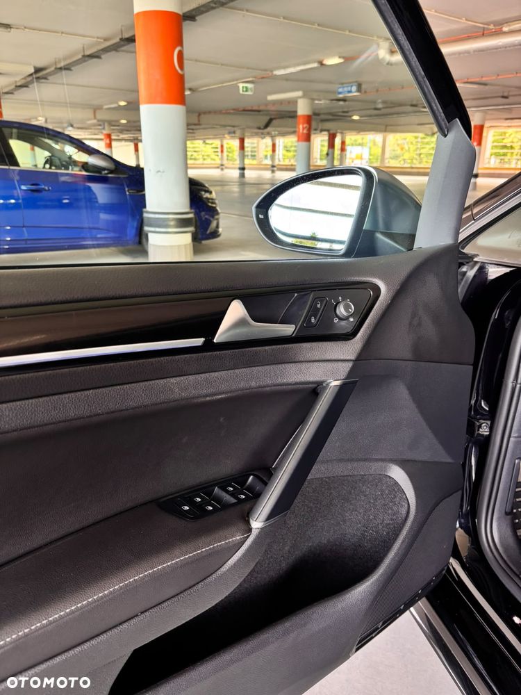 Volkswagen Golf - 15