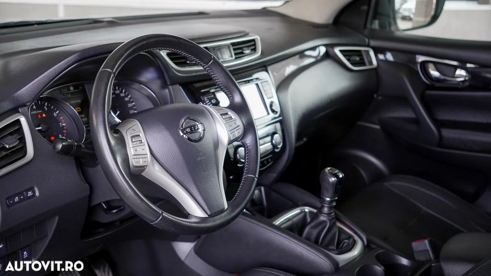 Nissan Qashqai 1.6 DIG-T ACENTA - 23