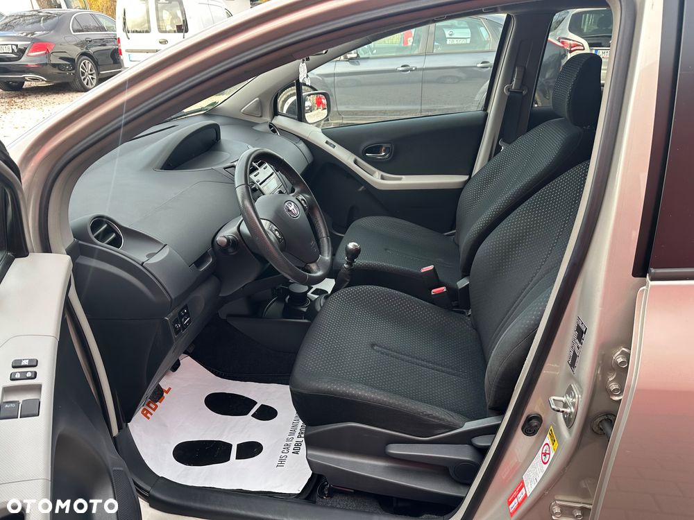Toyota Yaris 1.33 VVT-i Sol - 5