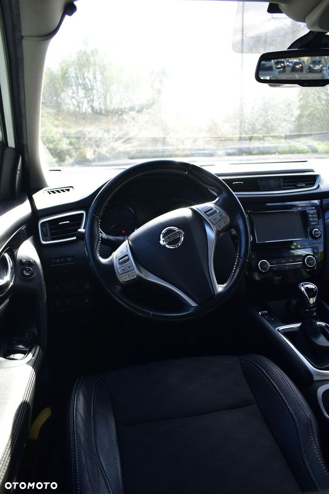 Nissan Qashqai 1.6 DCi 4x4 Tekna - 4