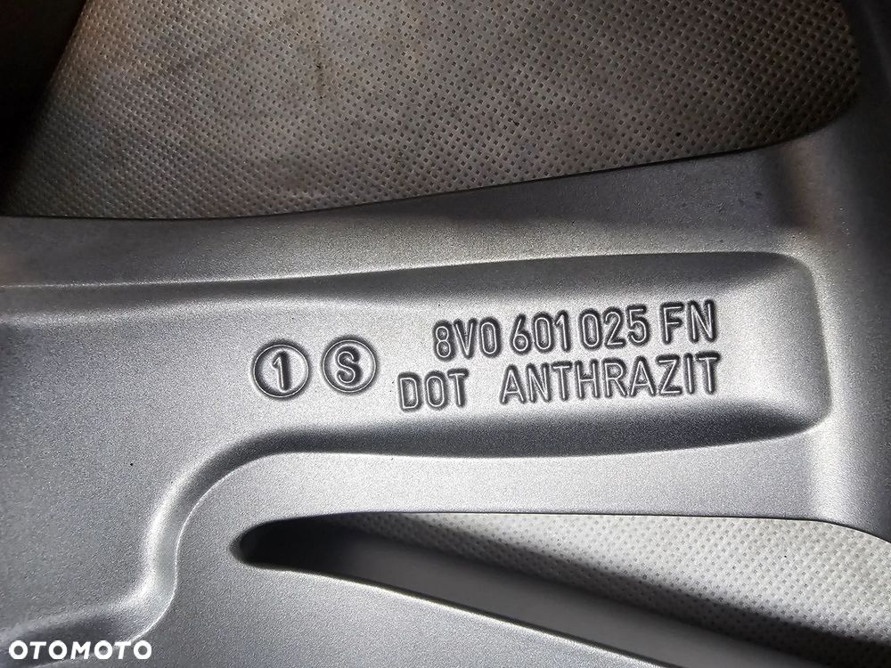 Felga 8V0601025FM AUDI A3 S3 RS3 8,5x19 ET53 - 5