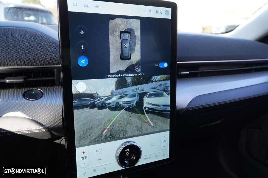 Ford Mustang Mach-E 75.7 kWh Premium AWD - 29