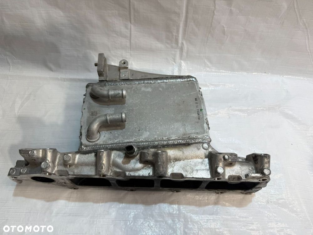 Kolektor ssący 04L129766AB VW GOLF VII 1,6 TDI M157812G