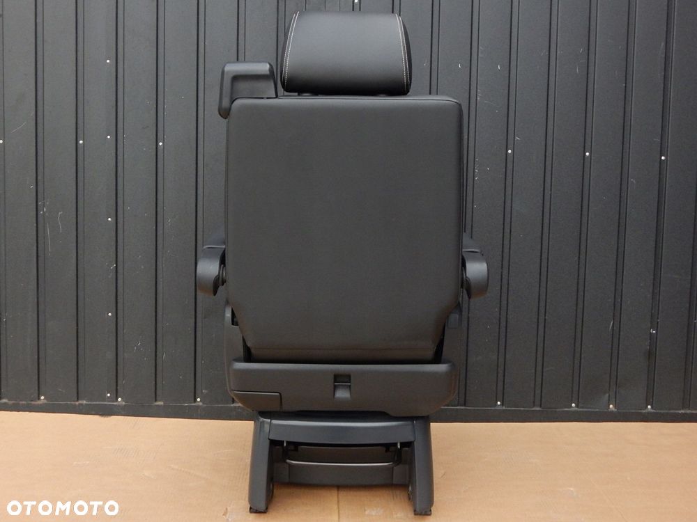 vw t6 t6.1 multivan california fotel obrotowy edition 30 czarny carbon - 7