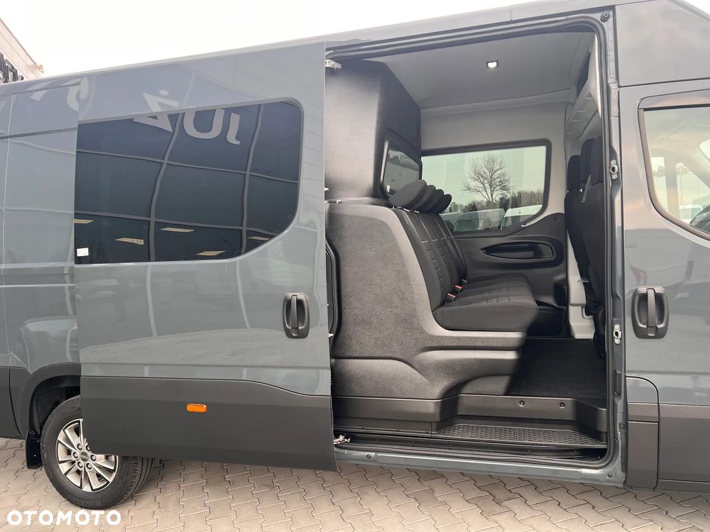 Iveco BRYGADÓWKA 7 MIEJSC OD RĘKI,MINIMUM FORMALNOŚCI,MAX SATYSFAKCJI - 27