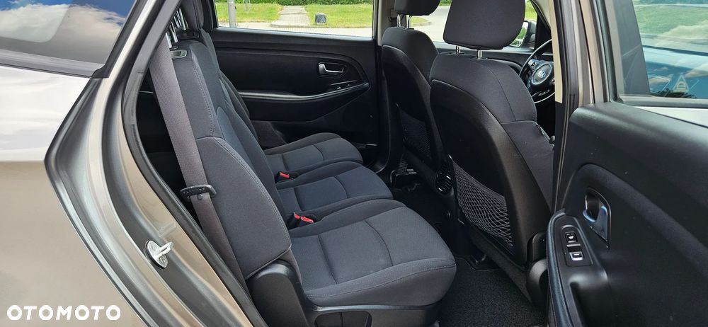Kia Carens 1.7 CRDi Edition 7 - 9