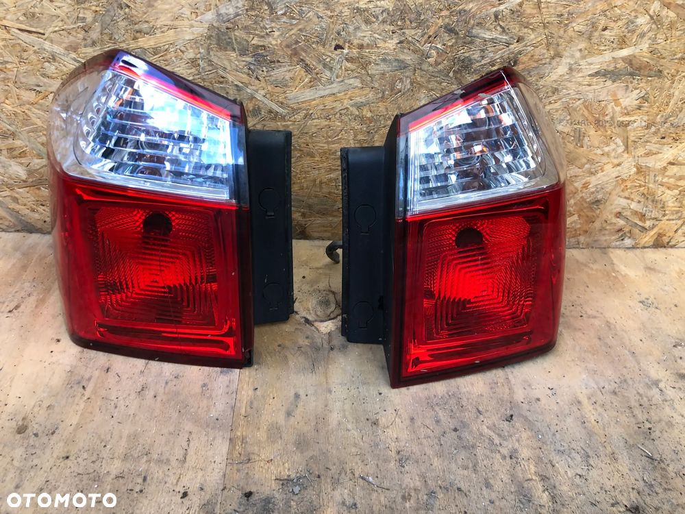 L1 i L2. Lampa Lewa Prawa Z Błotnika Zewnętrzna Chevrolet Orlando (2011-2019) - Wysyłka - 1