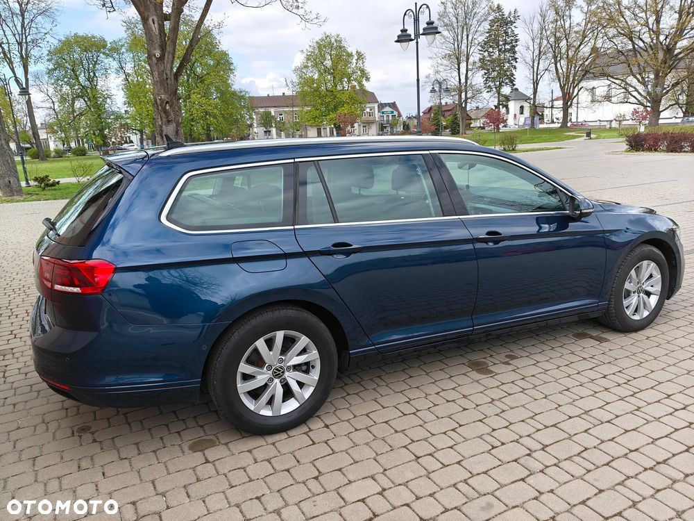 Volkswagen Passat 2.0 TDI SCR Comfortline DSG - 16