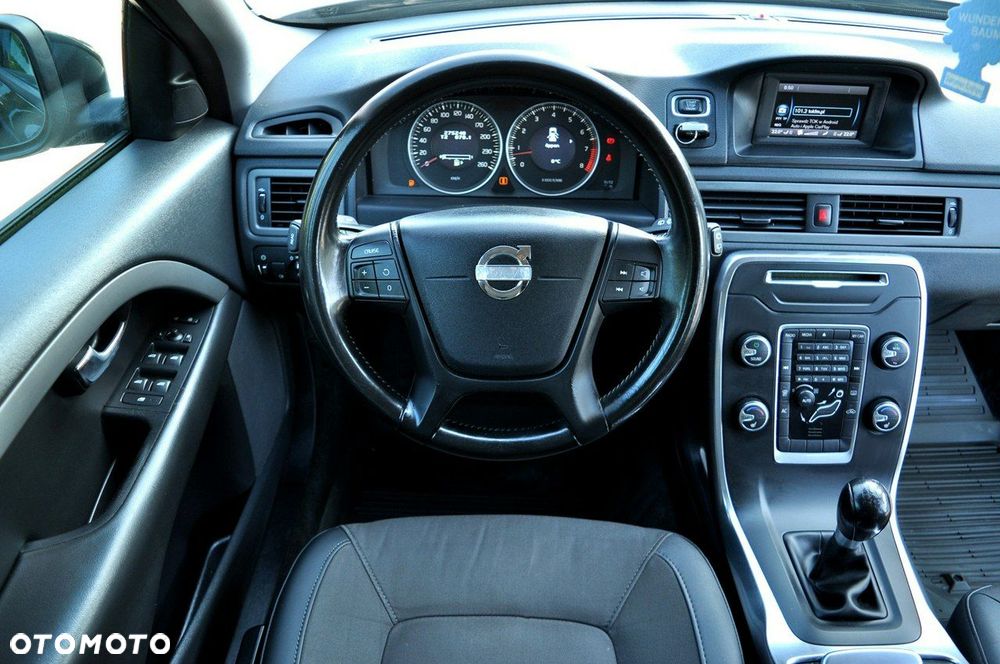 Volvo V70 2.5T Kinetic - 6