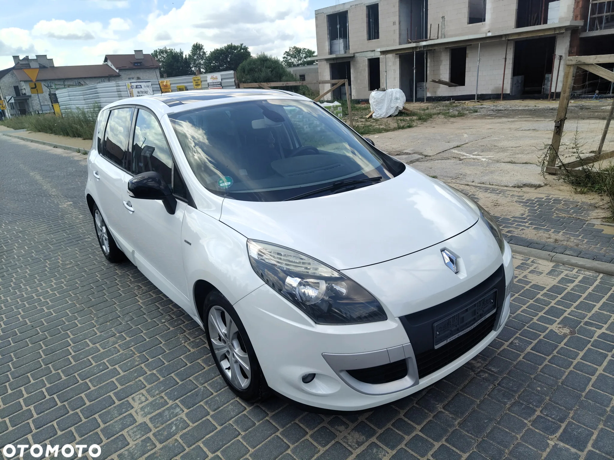 Renault Scenic TCe 130 Bose Edition - 16