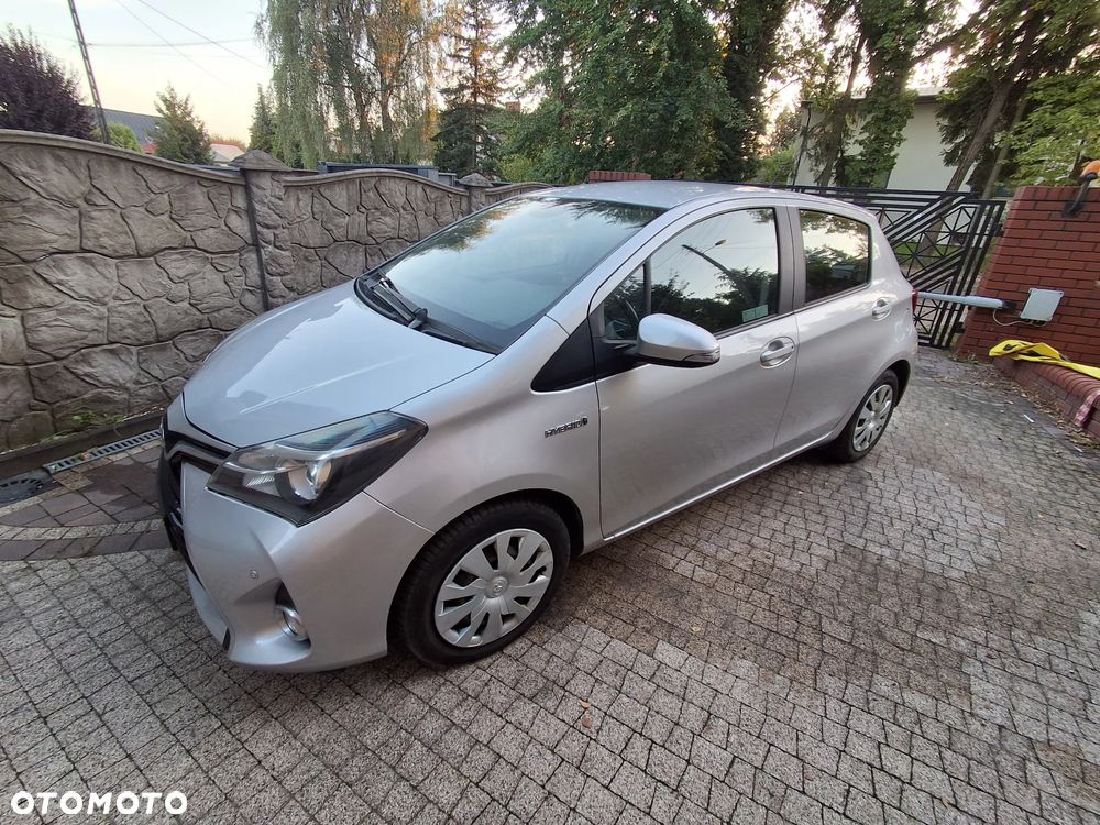 Toyota Yaris Hybrid 100 Active EU6 - 1