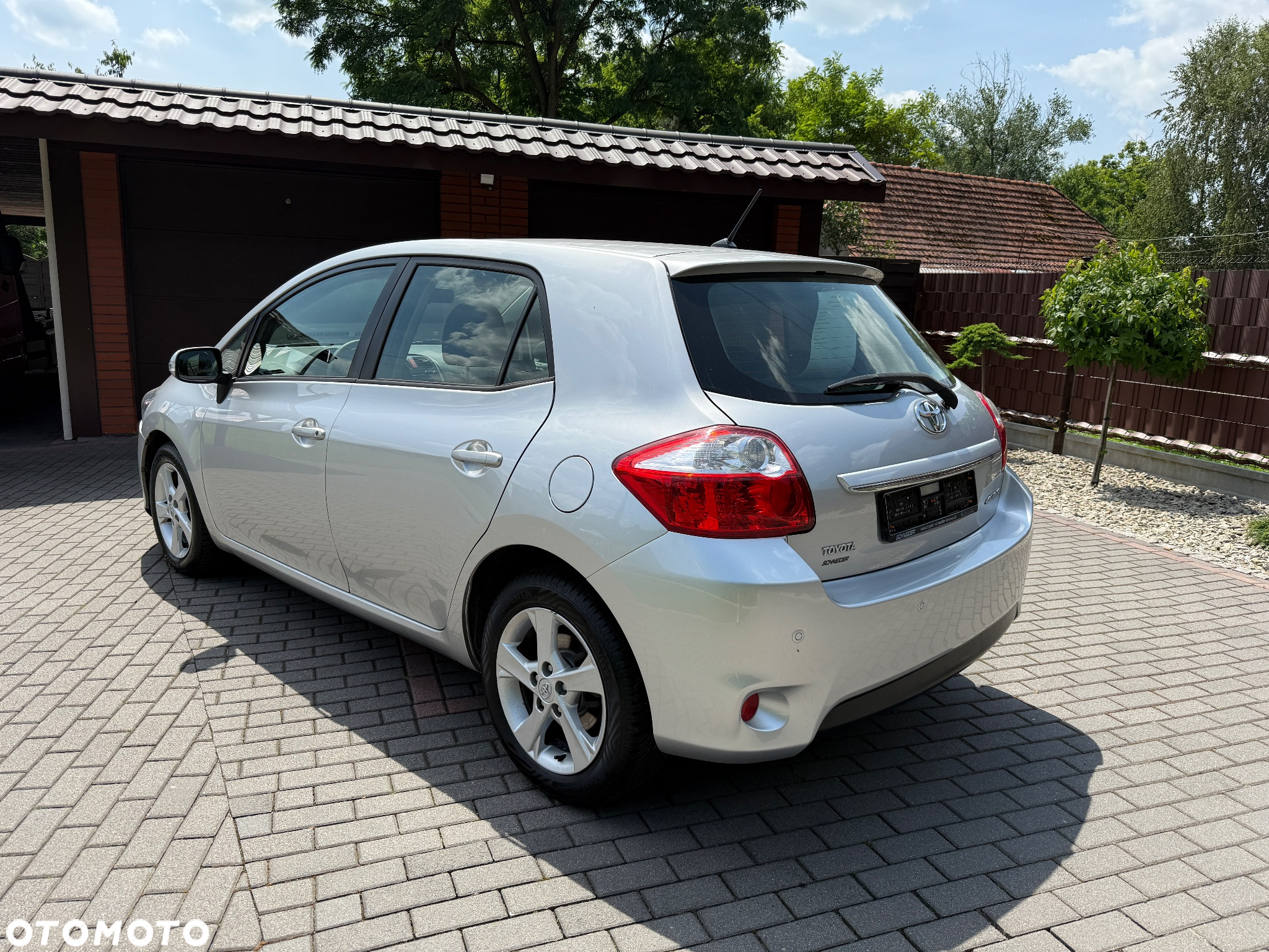 Toyota Auris 1.33 Dual-VVT-i Design Edition - 4