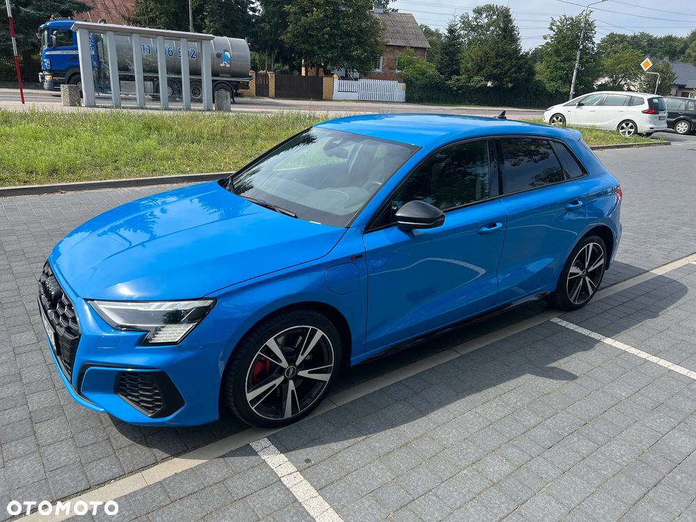 Audi A3 Sportback - 1