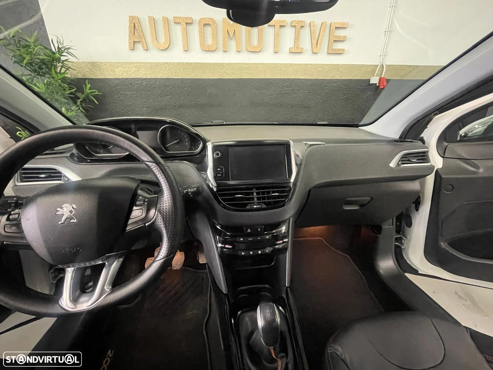 Peugeot 2008 1.2 PureTech Crossway - 36
