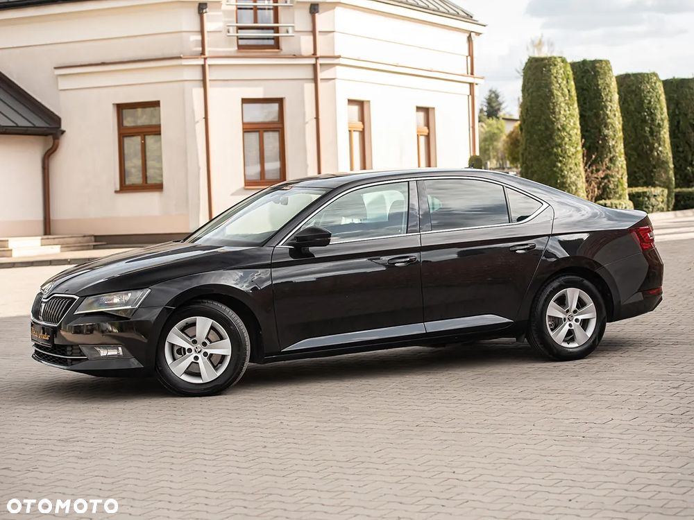 Skoda Superb 1.6 TDI DSG Ambition - 8