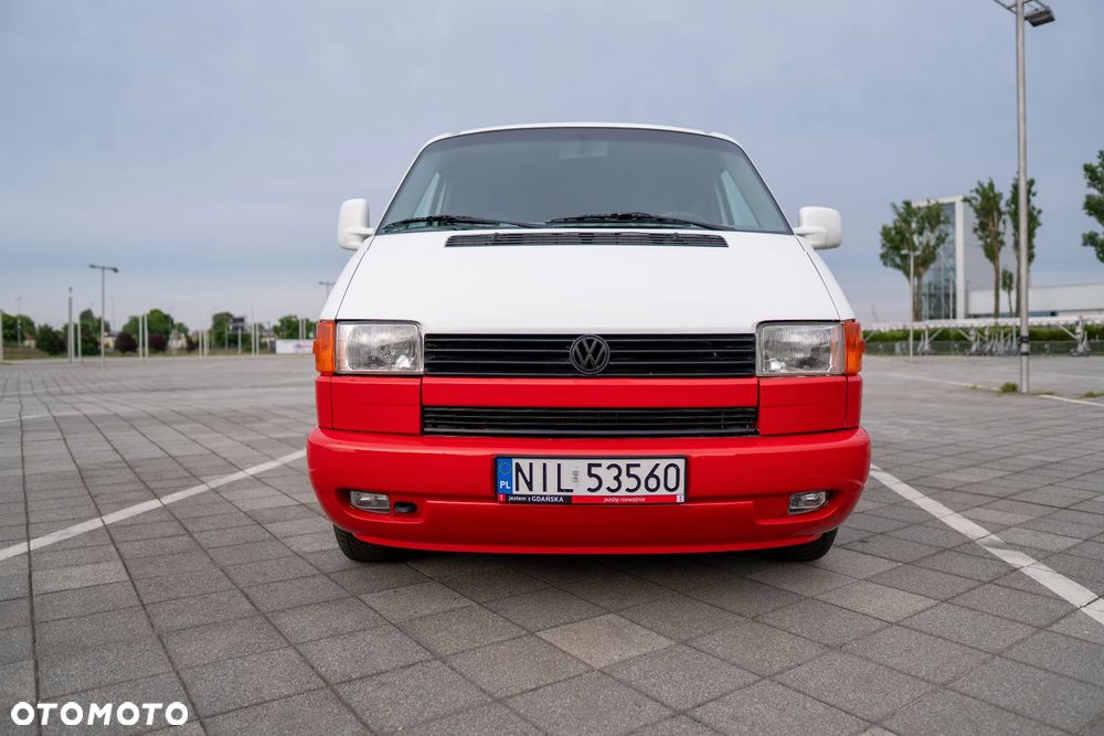 Volkswagen Multivan - 2