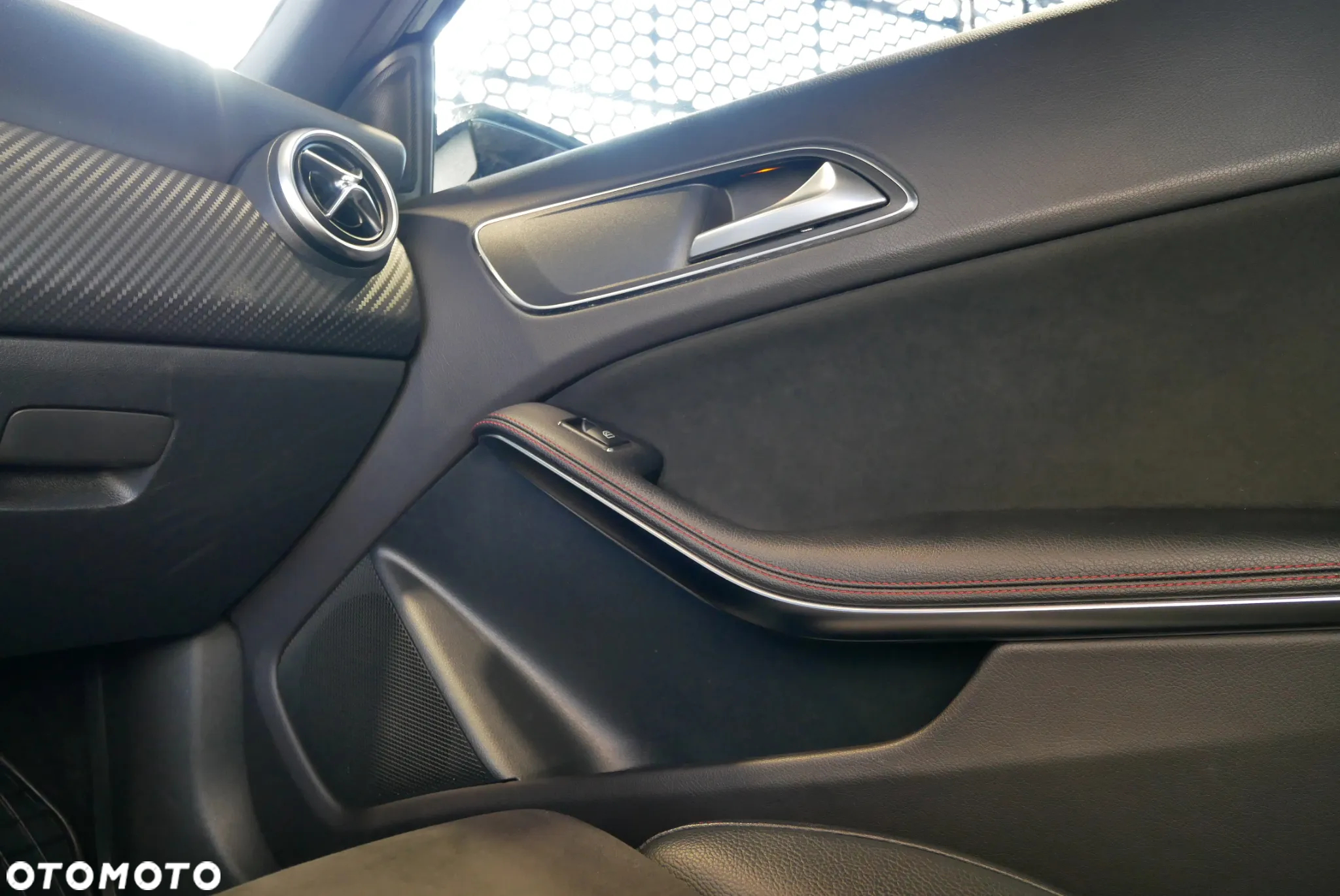 Mercedes-Benz Klasa A 180 AMG Line - 24
