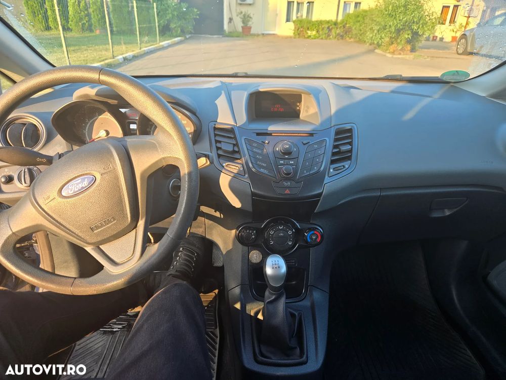 Ford Fiesta 1.25i Ambiente - 7