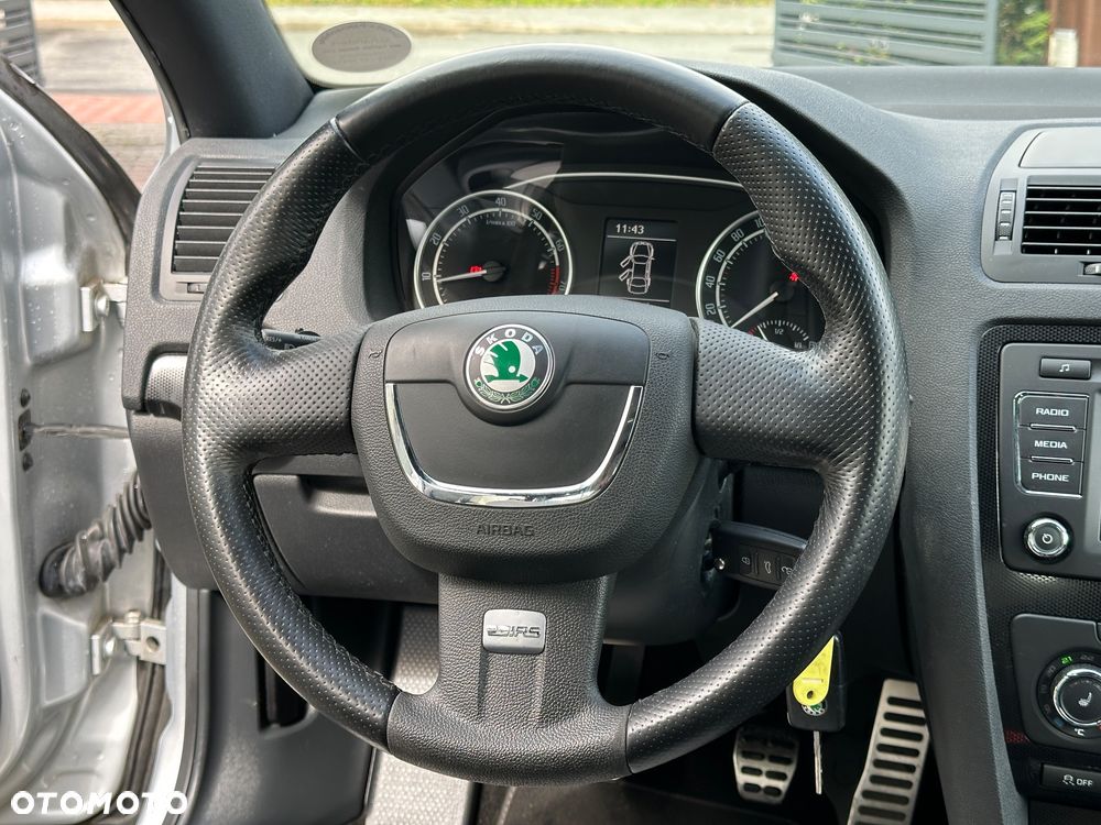 Skoda Octavia 2.0 TSI RS - 17