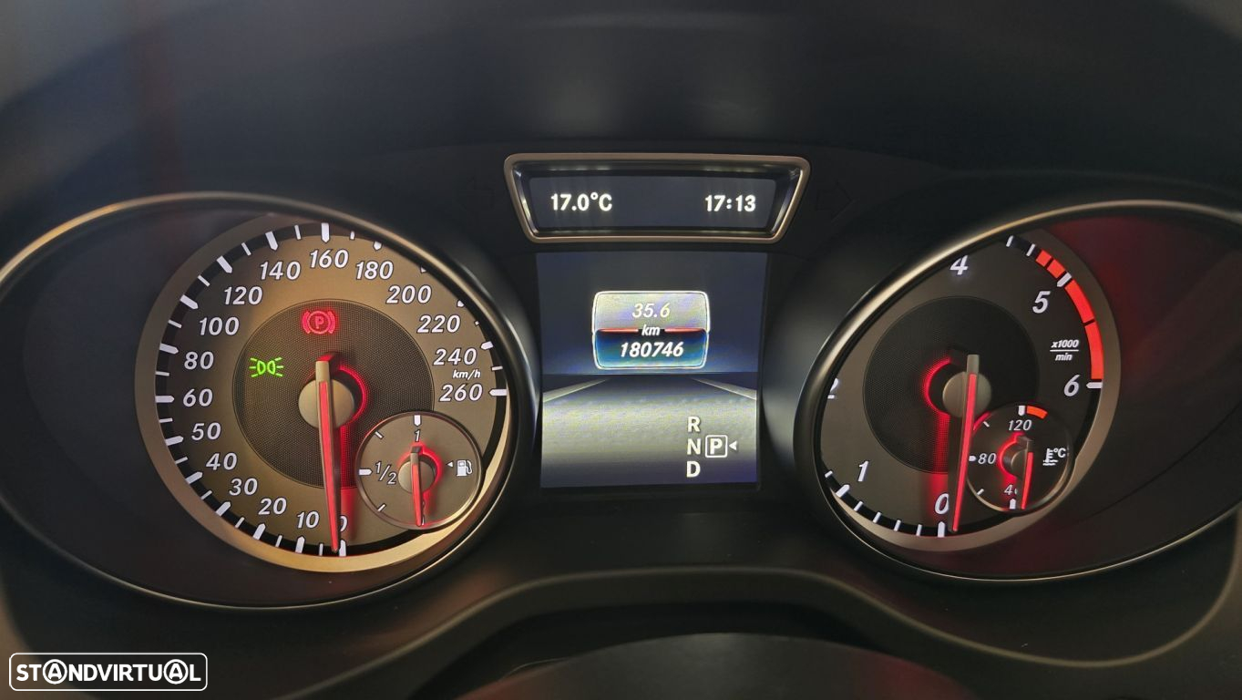 Mercedes-Benz GLA 200 CDi Urban Aut. - 32