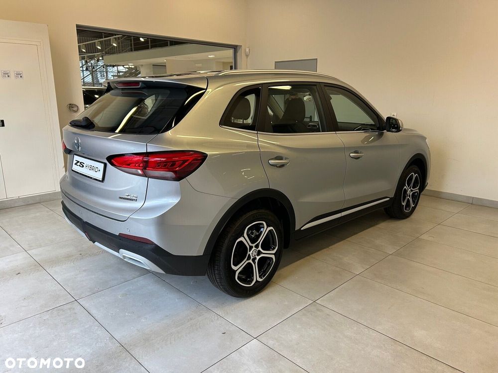 MG ZS Hybrid+ - 6