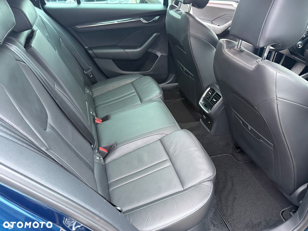 Skoda Octavia 2.0 TDI DSG Style - 36