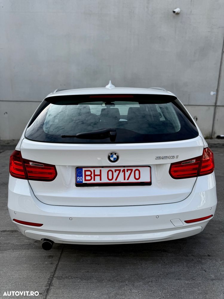 BMW Seria 3 320i Aut. Advantage - 5