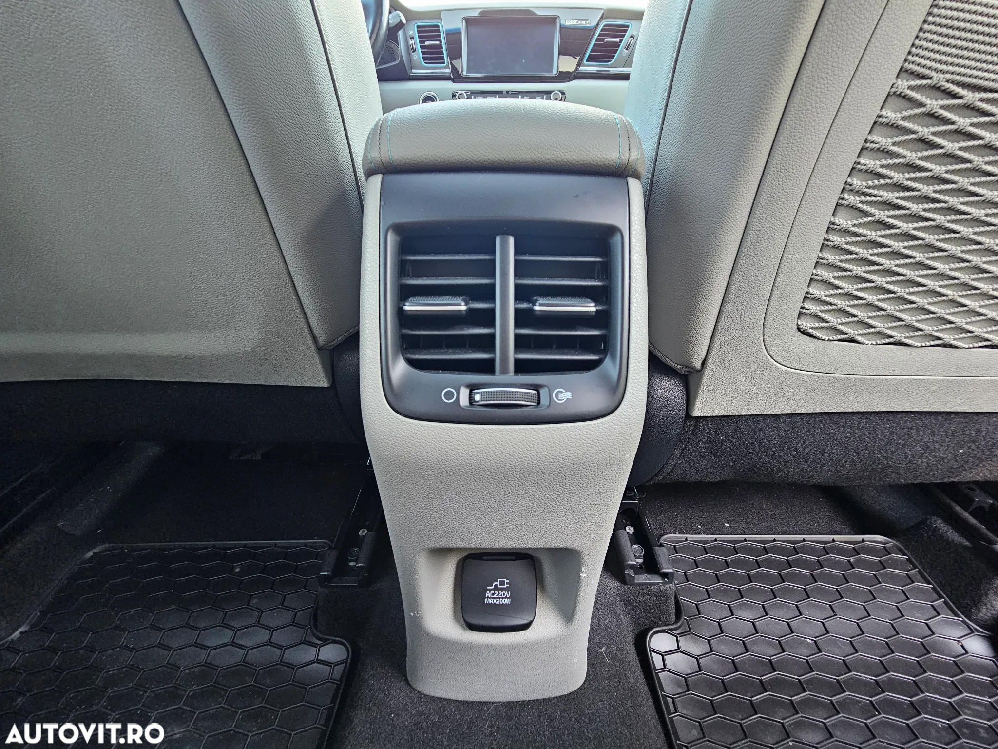 Kia Niro 1.6 GDI 6DCT PHEV Premium - 13
