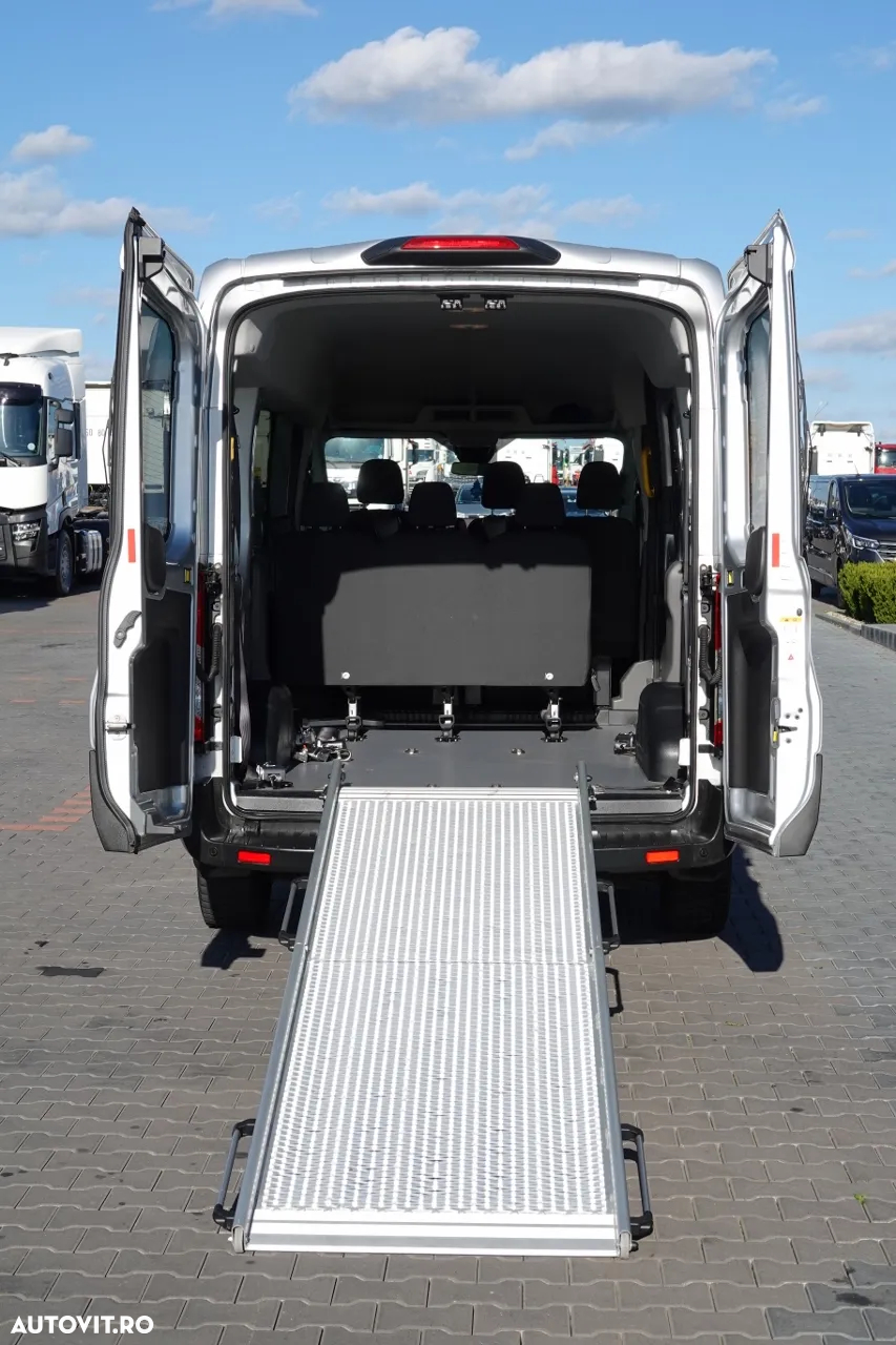 Ford TRANSIT / 6 locuri + Acces scaun cu rotile / Pentru persoane cu dizabilități / 2021 / DUPĂ CONTRACTUL DE SERVICE - 32