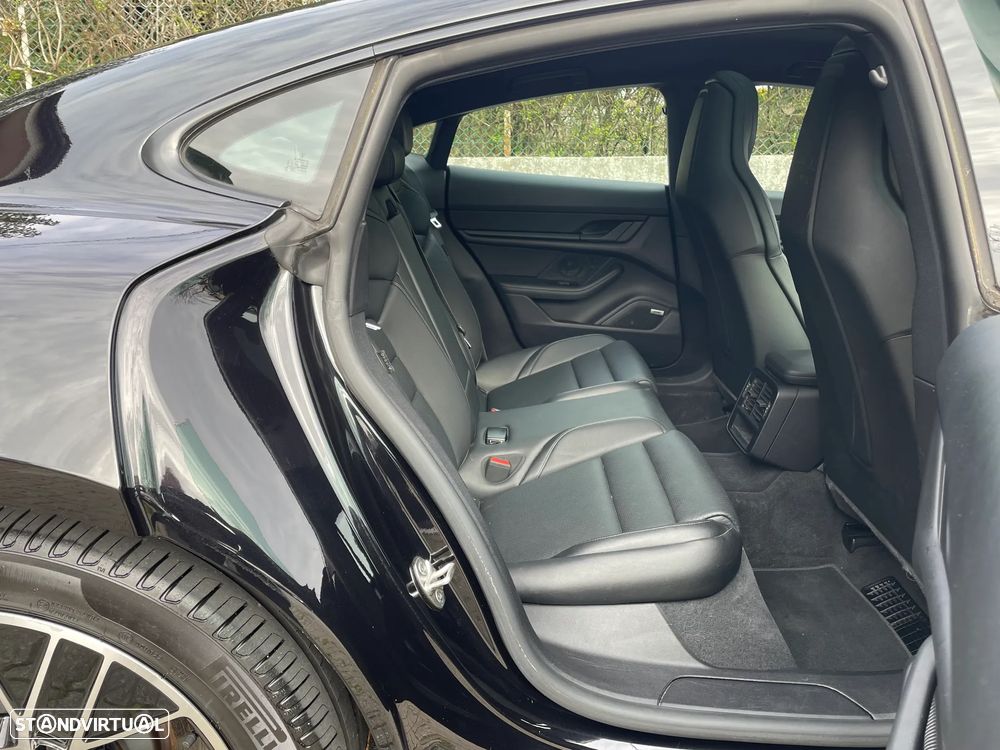 Porsche Taycan Standard - 31