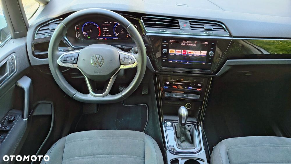 Volkswagen Touran - 10