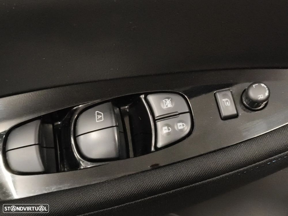 Nissan Leaf N-Connecta - 14