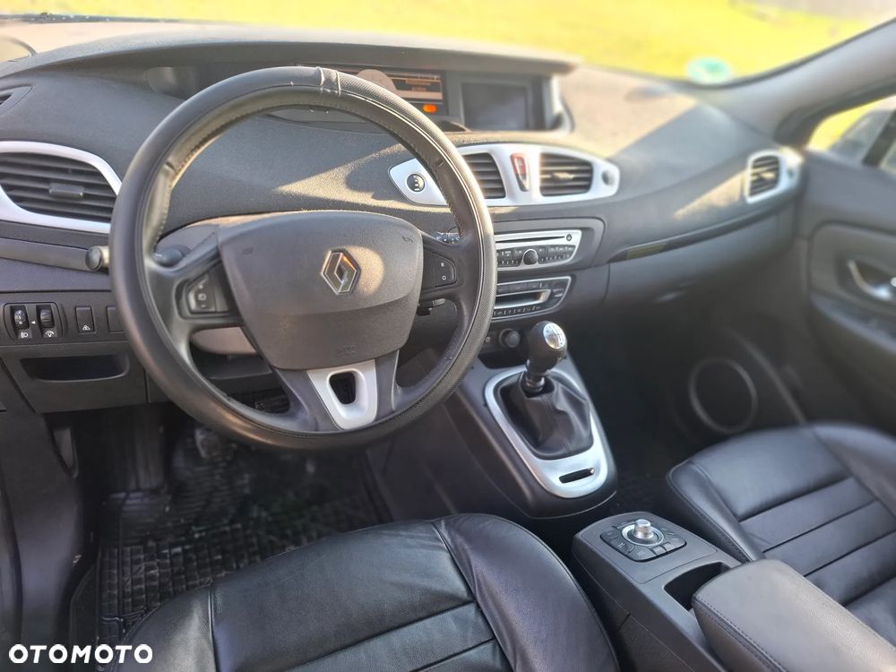 Renault Grand Scenic 1.9 dCi FAP Avantage - 8