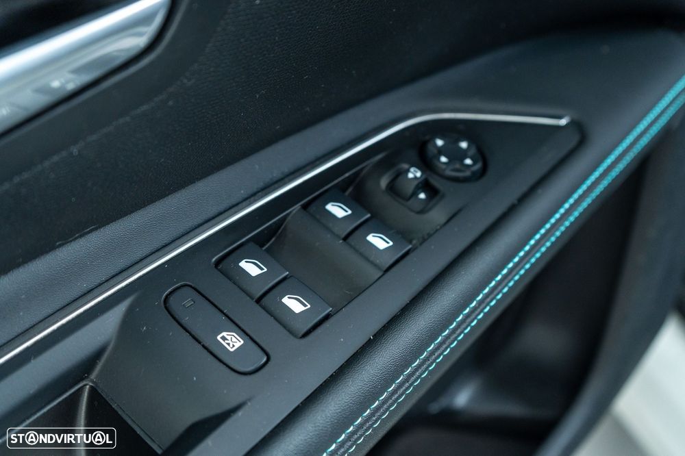 Peugeot 5008 1.2 PureTech Allure EAT8 - 22