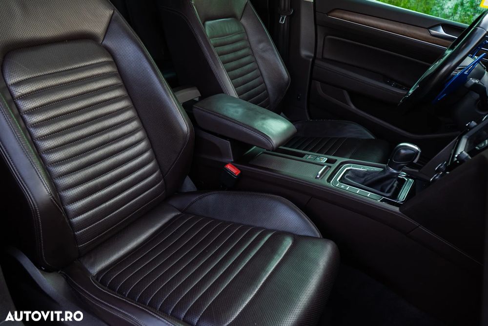 Volkswagen Passat - 25