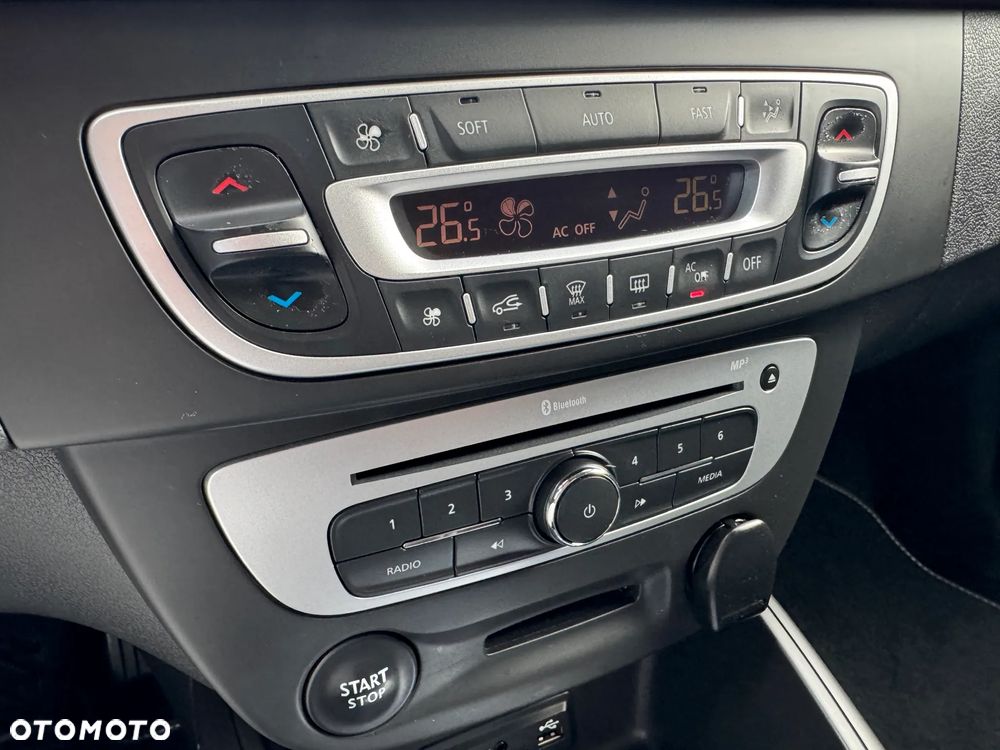 Renault Megane 1.5 dCi Limited EDC - 22