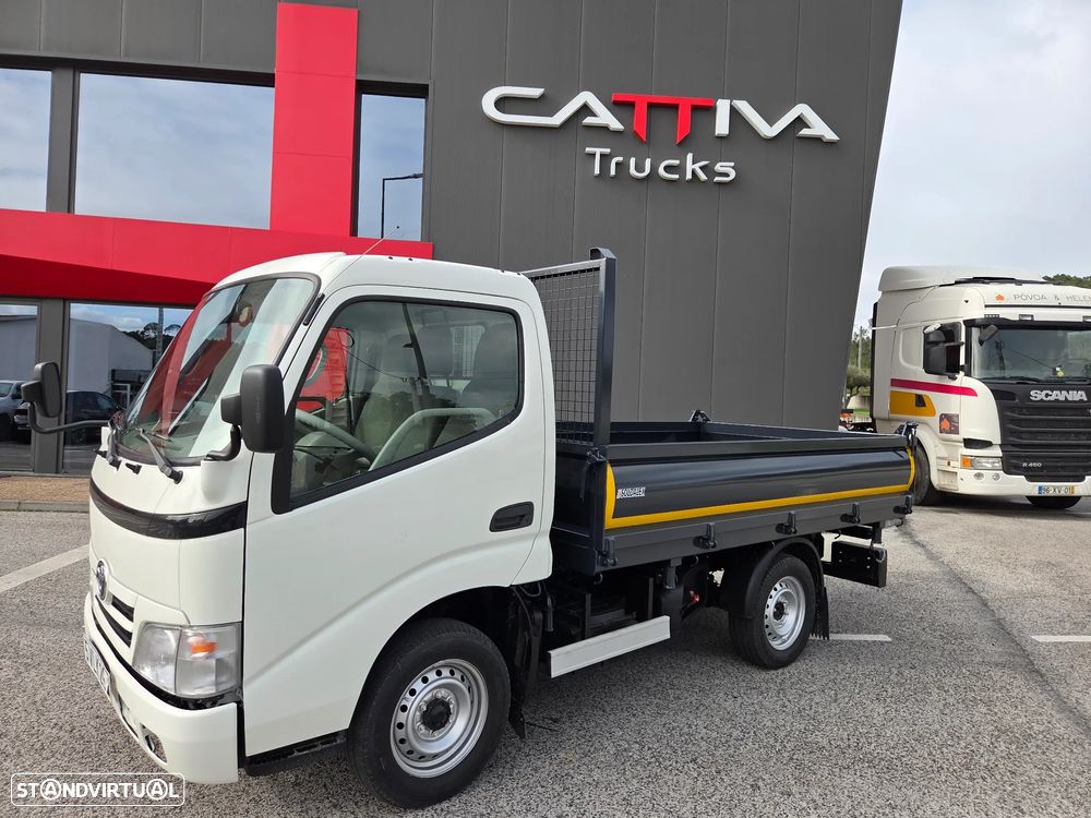 Toyota Dyna 100 tribasculante - 2