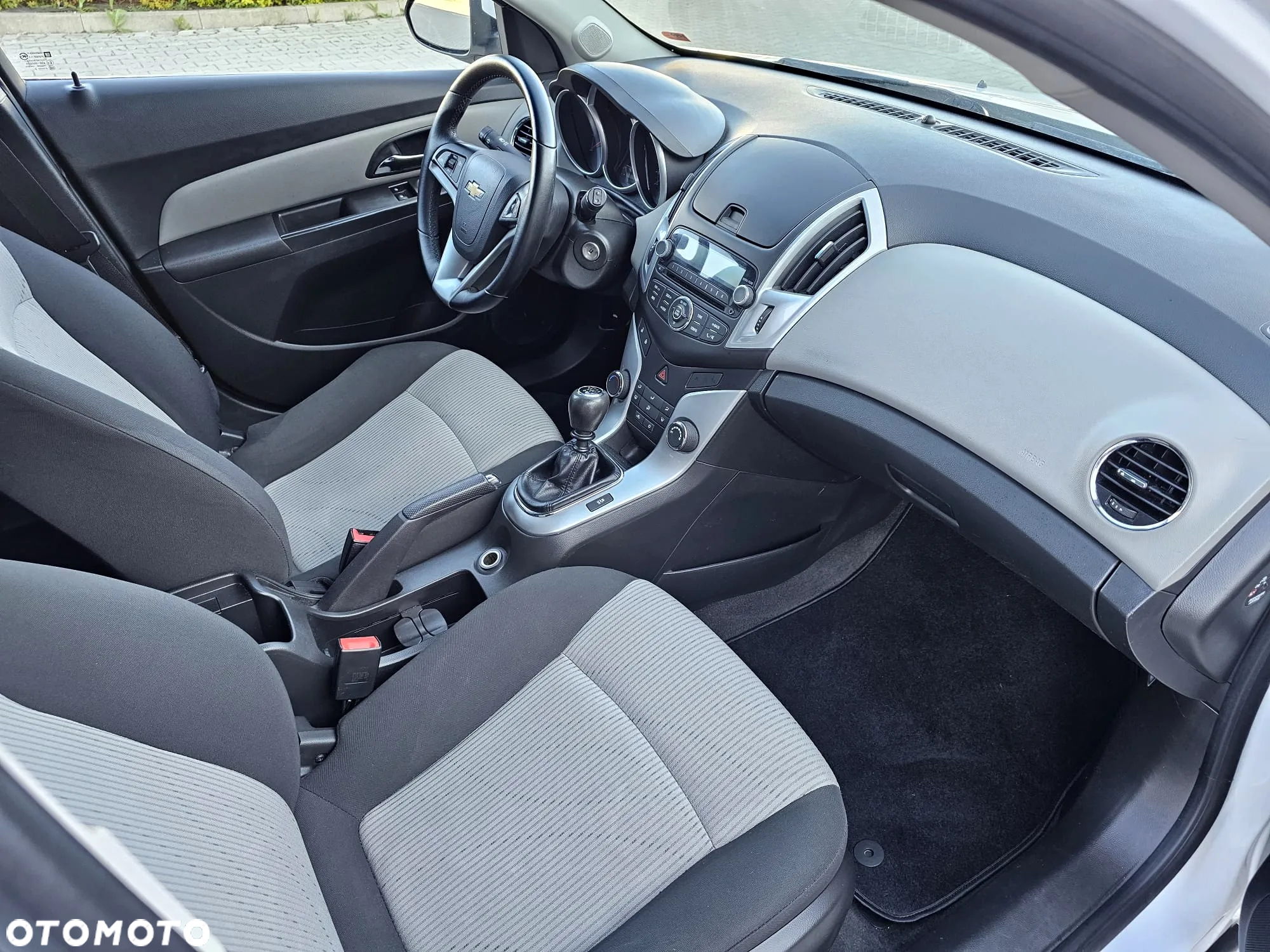 Chevrolet Cruze Station Wagon 1.6 LS+ - 22