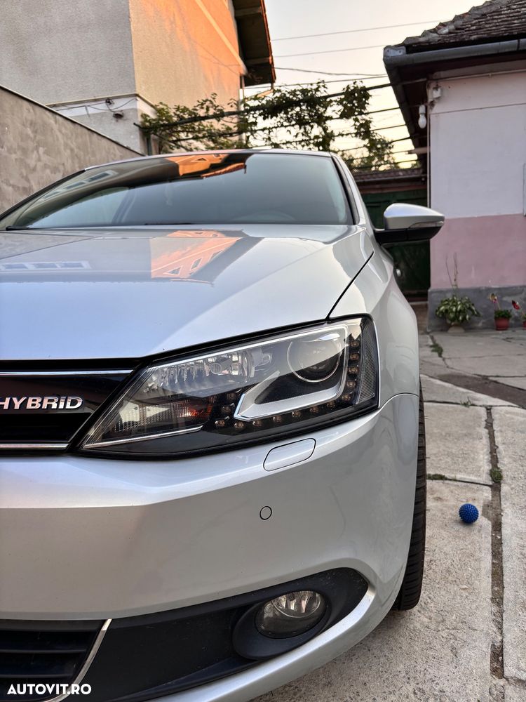 Volkswagen Jetta - 5