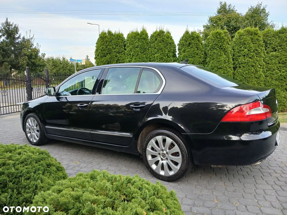 Skoda Superb 2.0 TDI Exclusive - 23