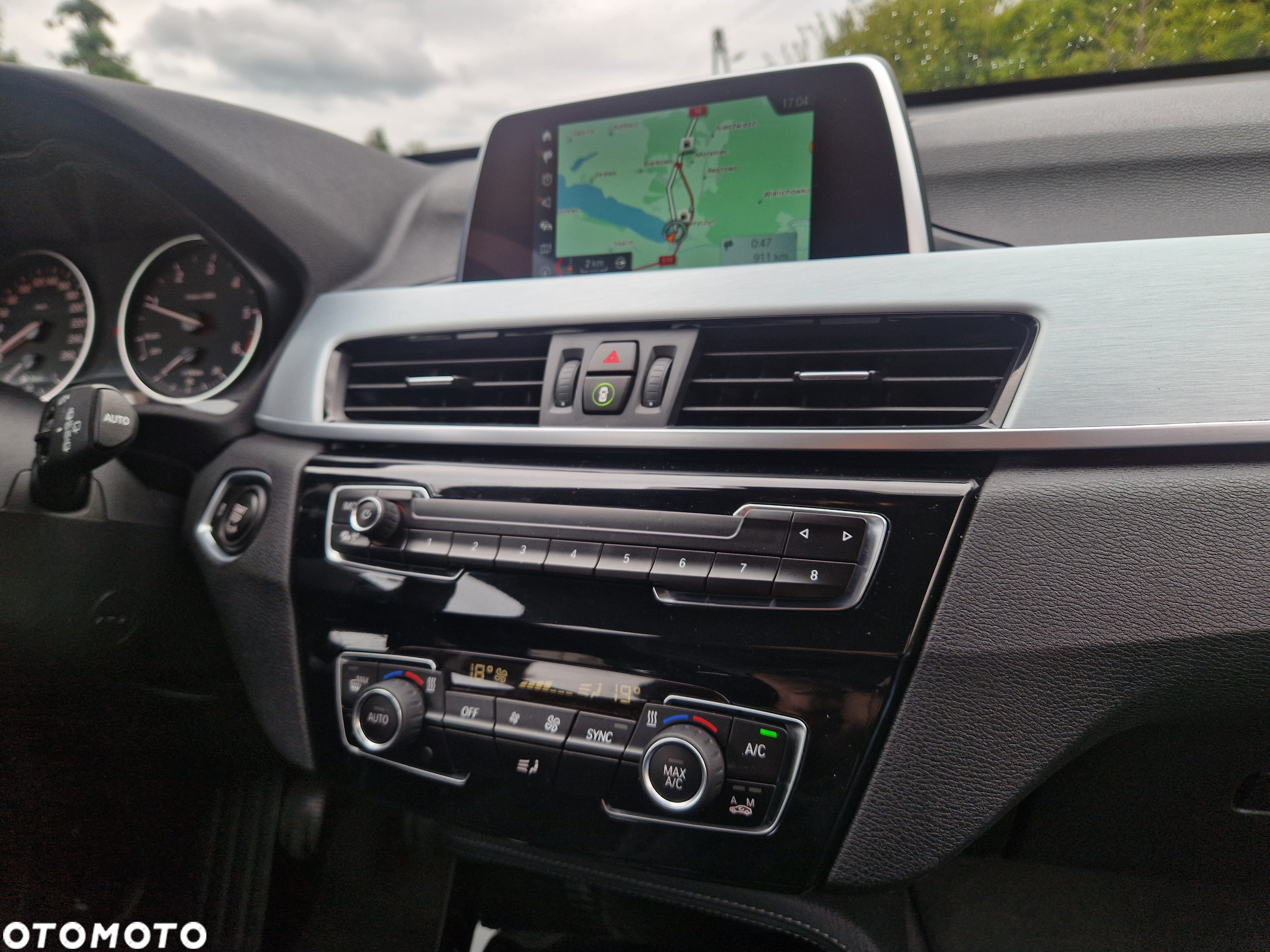 BMW X1 sDrive18d Sport Line - 32