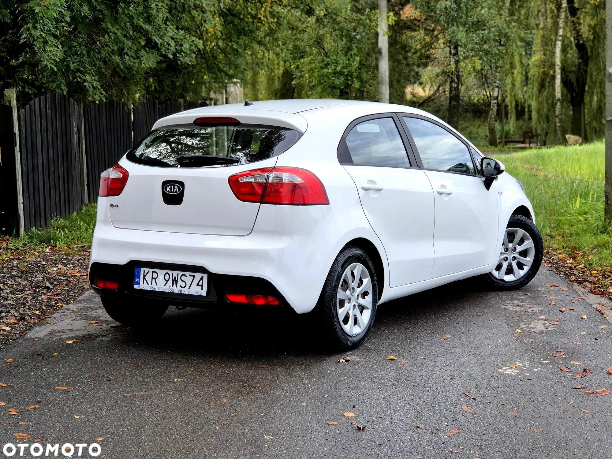Kia Rio 1.2 L - 3