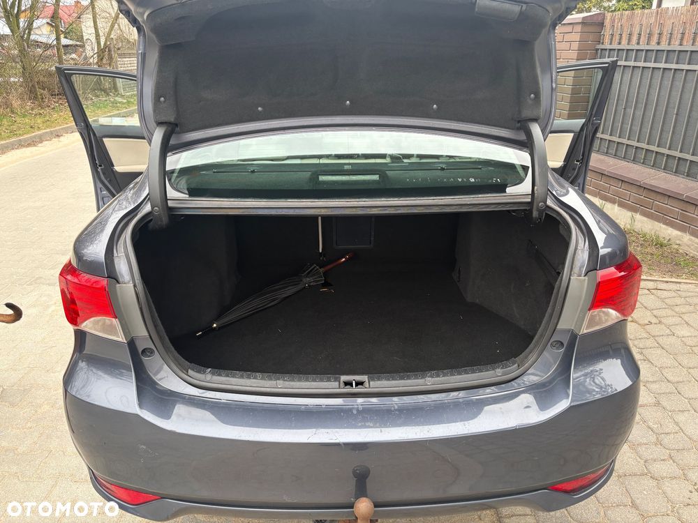 Toyota Avensis 2.0 Premium MS - 9