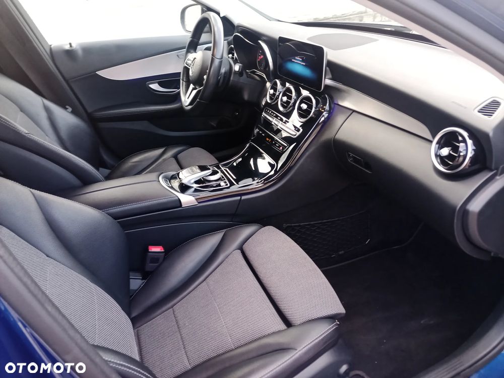 Mercedes-Benz Klasa C 220 d 9G-TRONIC - 9