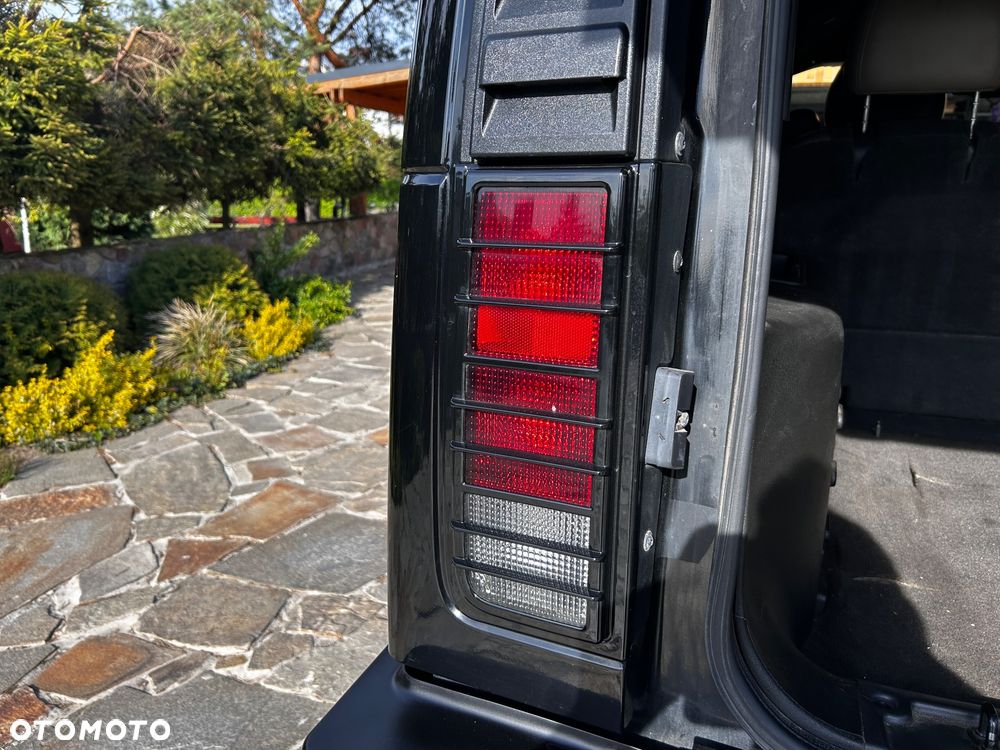 Hummer H2 6.0 V8 - 12