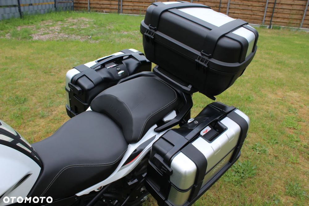 Benelli TRK 502 - 10