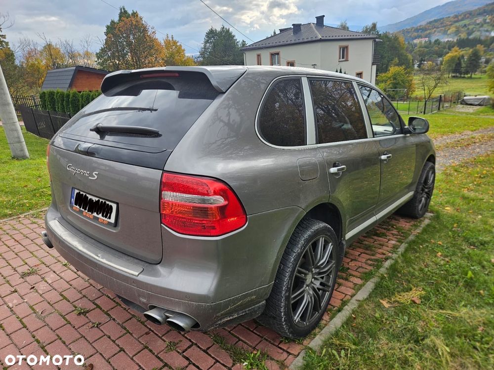 Porsche Cayenne - 5