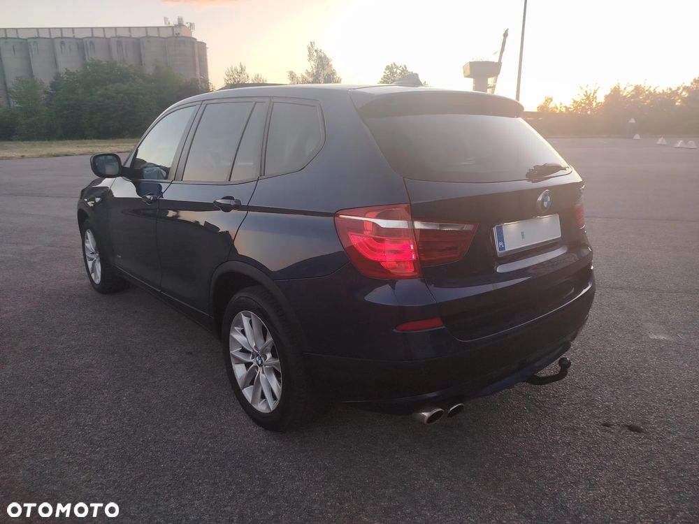 BMW X3 28i xDrive - 4